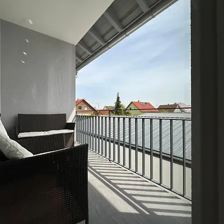 Appartement Amao-obsidian I 120qm I Elegantes Business- & Familienapartment I 3 Schlafzimmer I Kingsize Betten Schwanau