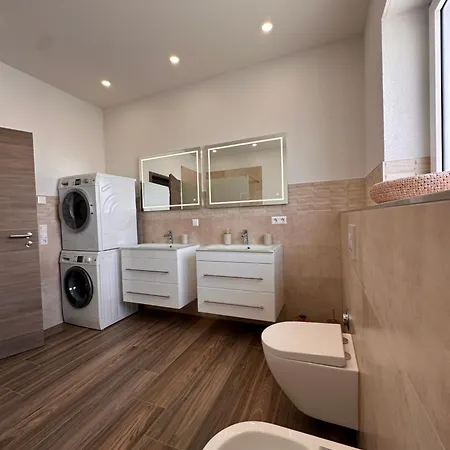 Amao Obsidian - 120 M2 Business & Family - 3 Bedrooms - 8 Guests - King-size Beds Apartment *