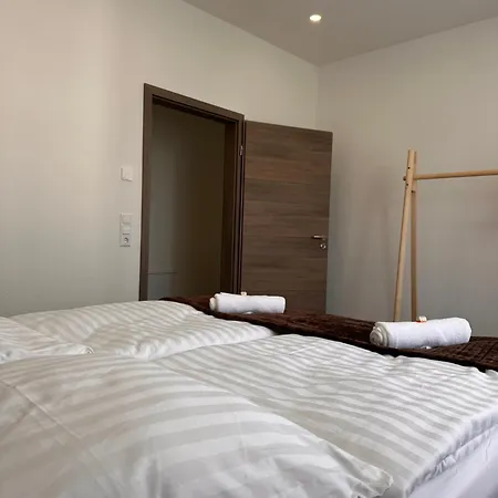 Apartment Amao Obsidian - 120 M2 Business & Family - 3 Bedrooms - 8 Guests - King-size Beds Schwanau