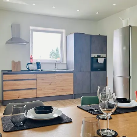 Amao-obsidian I 120qm I Elegantes Business- & Familienapartment I 3 Schlafzimmer I Kingsize Betten Appartement *